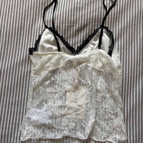 *NWT* Urban Outfitters Lace Tank Top - Picture 3 of 3